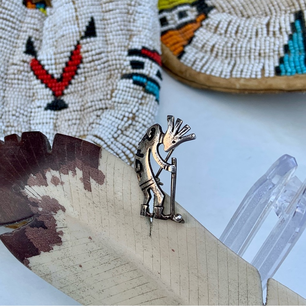 Sterling Kokopelli golfing pin